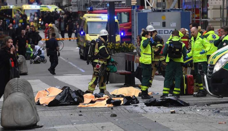 【スウェーデンで起こったテロ事件】あの時人々はどう反応したのか？を住んでいた者が回想する。