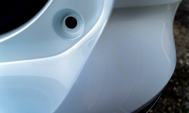 【続報】Volvo New V60 と謎の黄色い斑点君